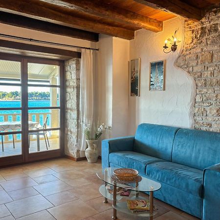City Center Coastal Escape - Apartments With Sea View Or Cozy Room Новиград Екстериор снимка