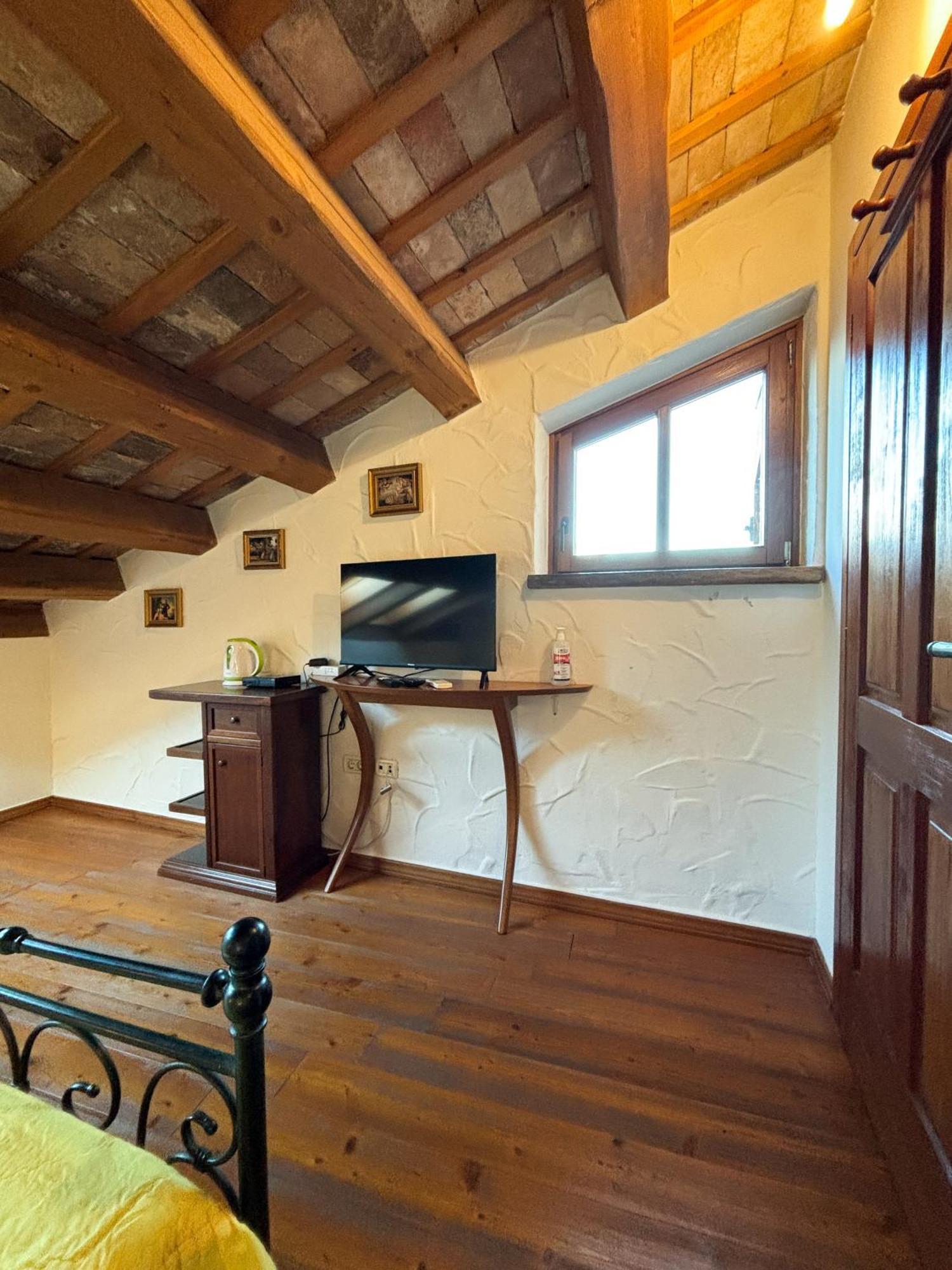 City Center Coastal Escape - Apartments With Sea View Or Cozy Room Новиград Екстериор снимка